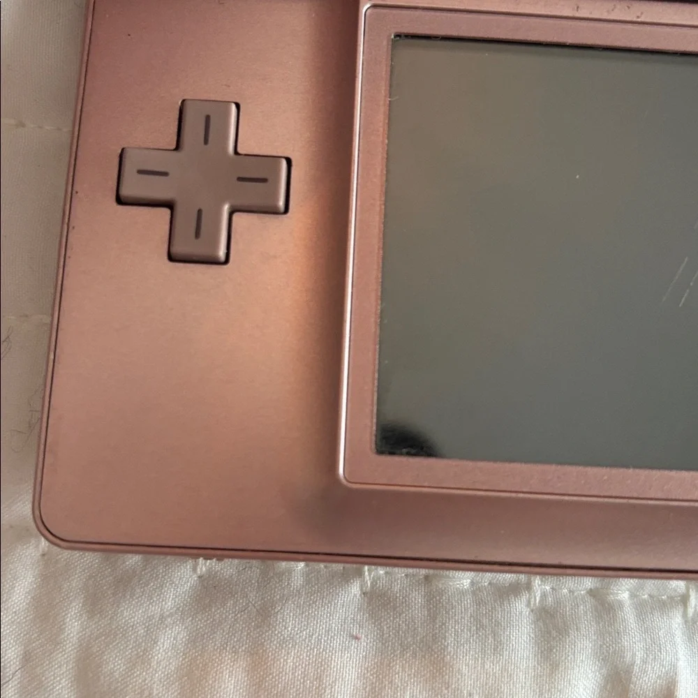 Nintendo DS Lite - Rose Gold RSA Secured game player and charger